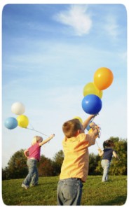 Children_Playing_with_Balloons_1